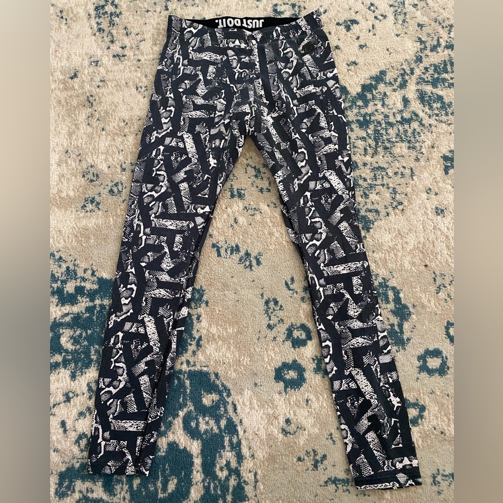 Nike black/white cotton leggings